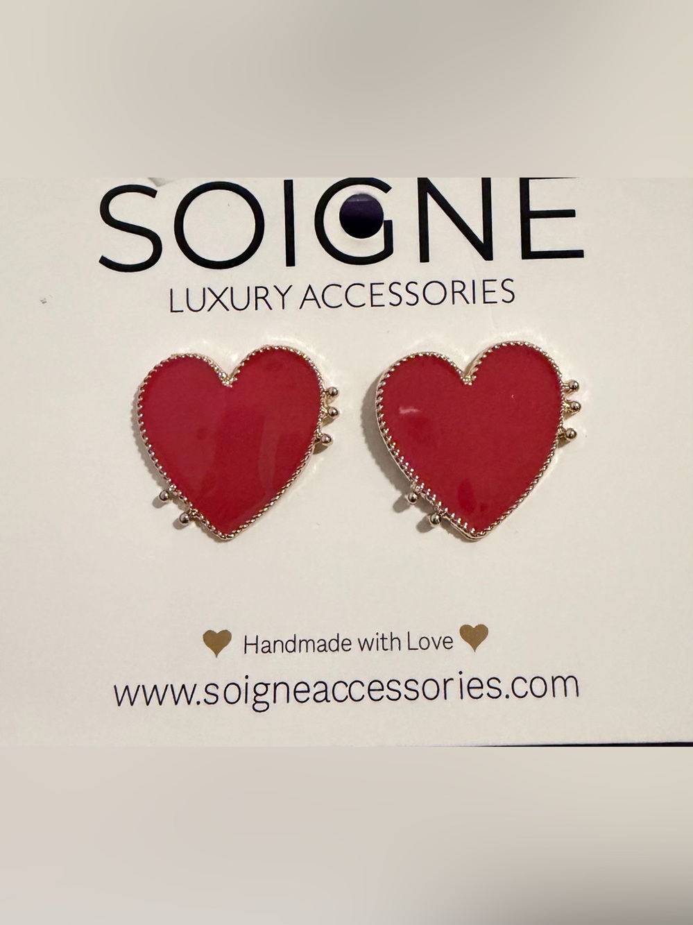 SOIGNE Handmade studded earring-Red Hearts